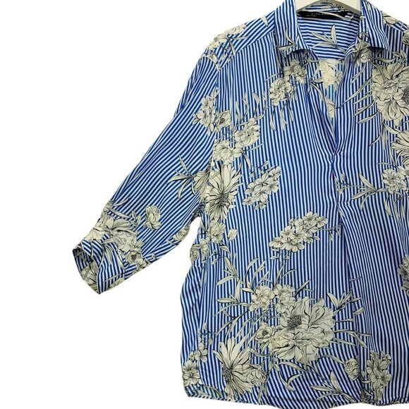 Zara  Women's blouse top  Blue White Stripe Floral Flowy Blouse size med - Picture 11 of 15